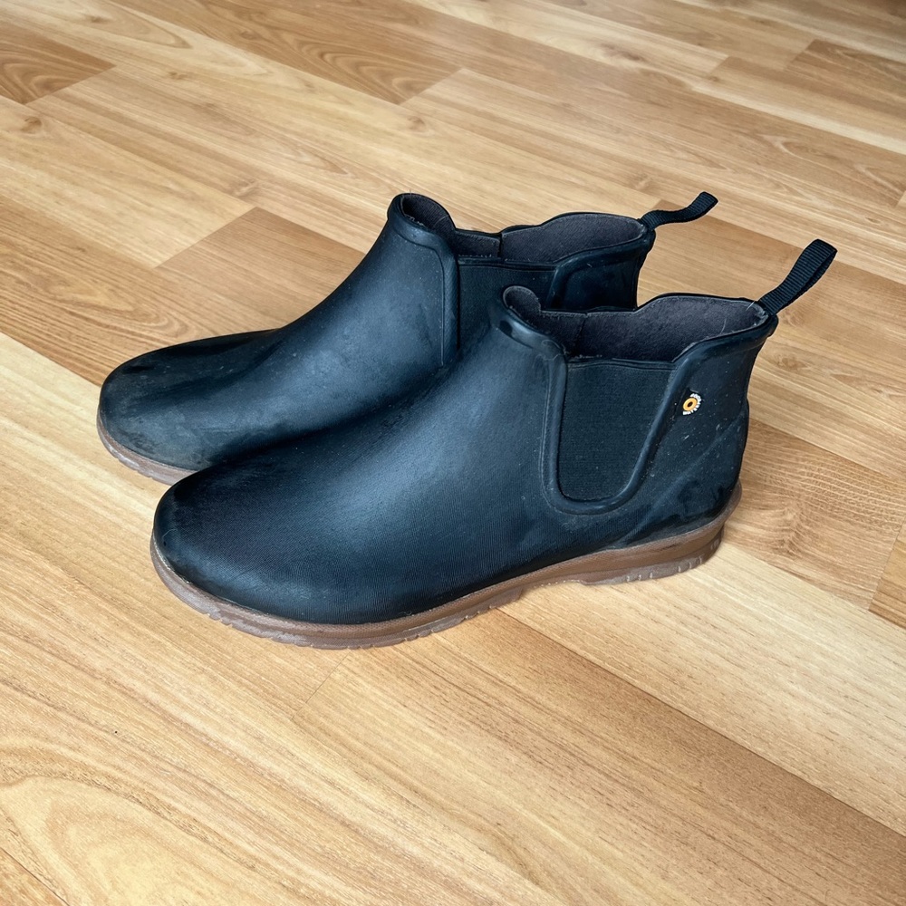 Bogs Sweetpea Rain Boots - Women's Size 8 - Black with Brown Details
